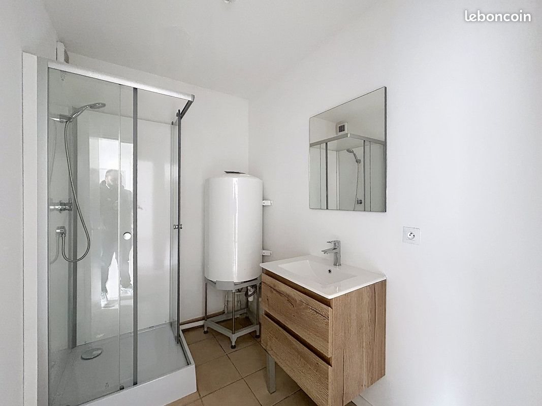 Appartement à louer, 26m², Montagnac