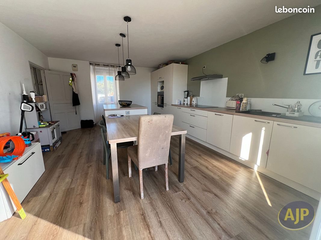 Maison à vendre, 110m², Tillières