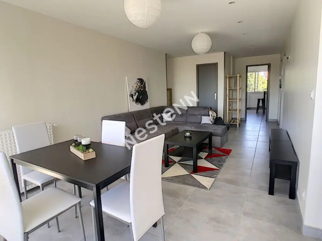 Appartement à louer, 73m², Talence