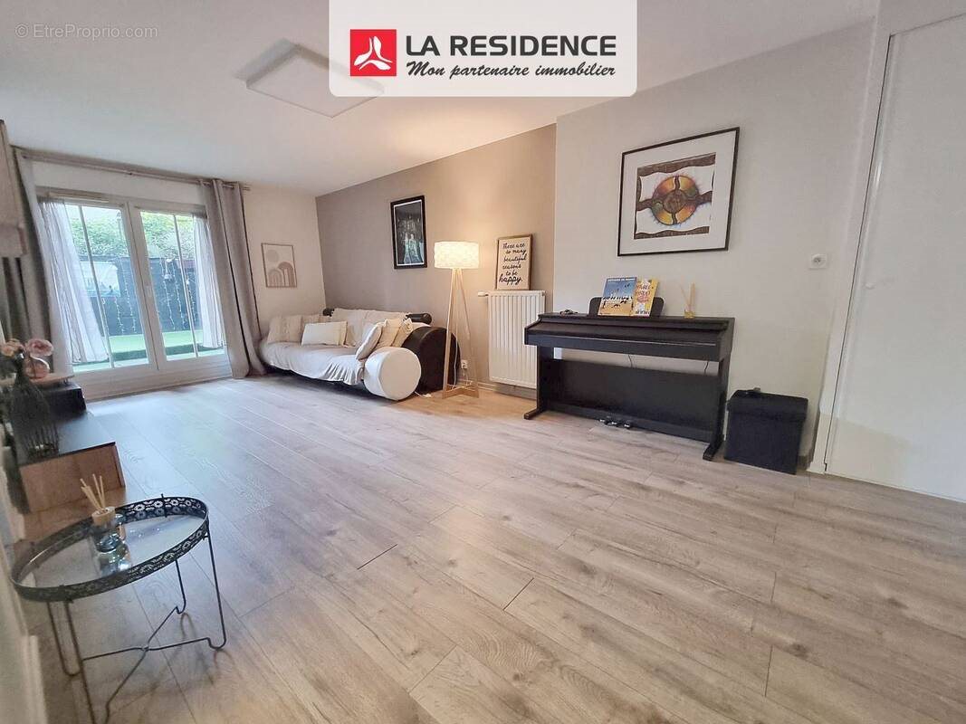 Appartement à vendre, 75m², Stains