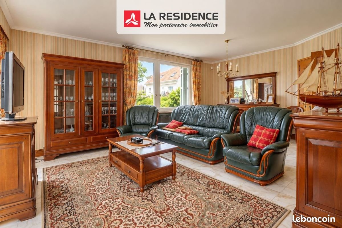 Maison à vendre, 173m², Nézel