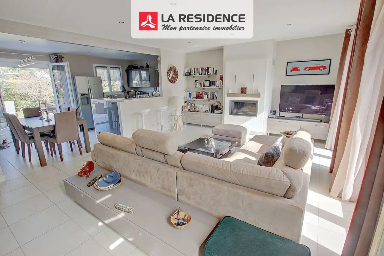 Maison à vendre, 135m², Le Mesnil-Saint-Denis