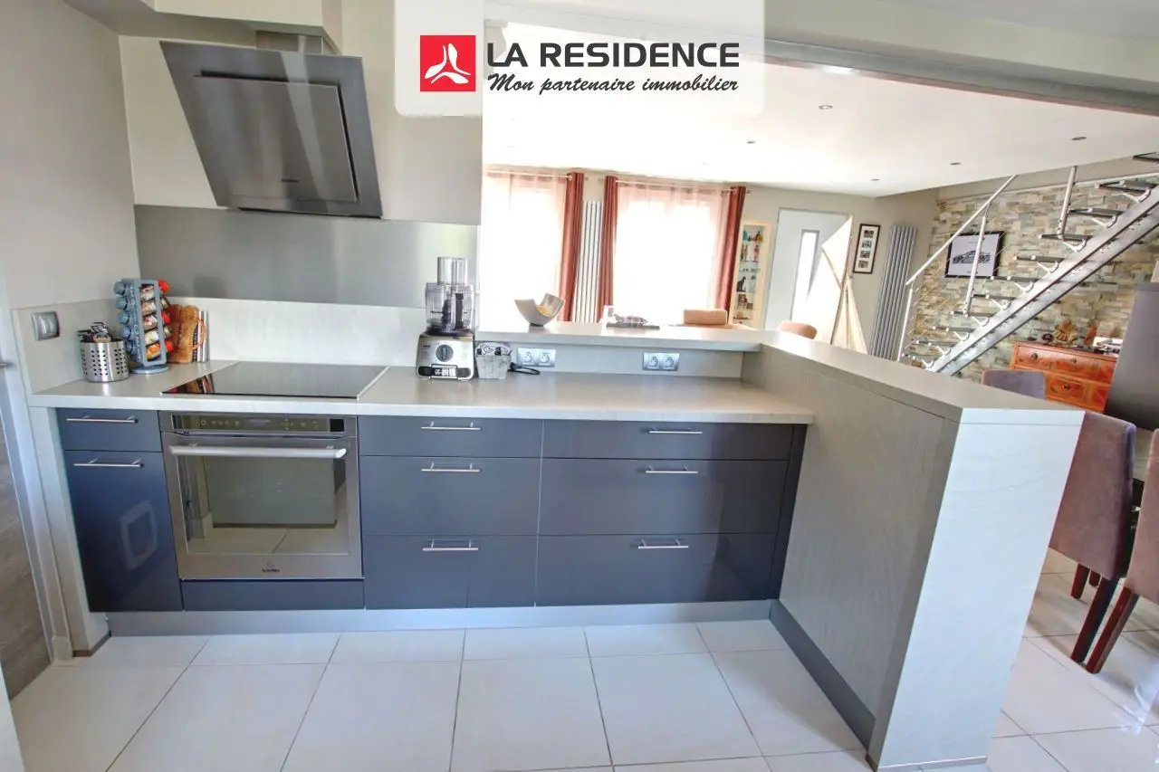 Maison à vendre, 135m², Le Mesnil-Saint-Denis