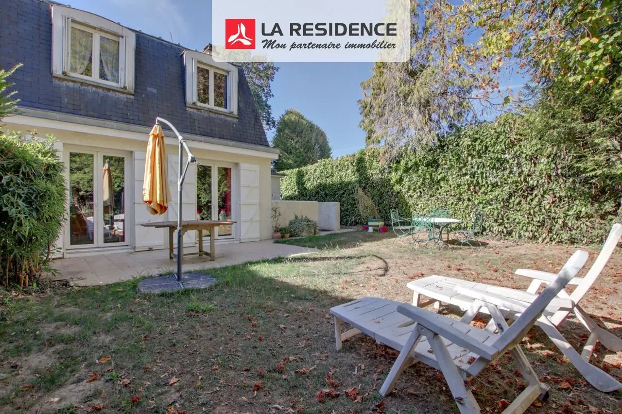 Maison à vendre, 108m², Le Mesnil-Saint-Denis