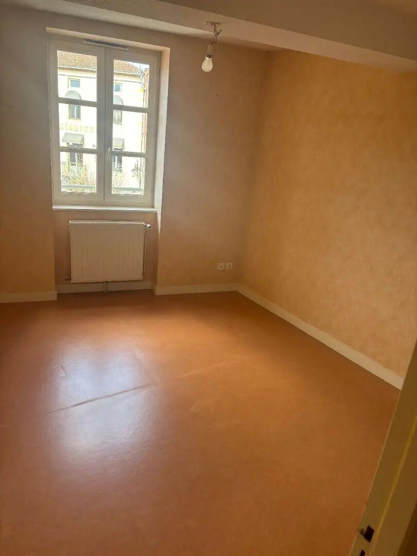 Appartement à louer, 72m², Charlieu