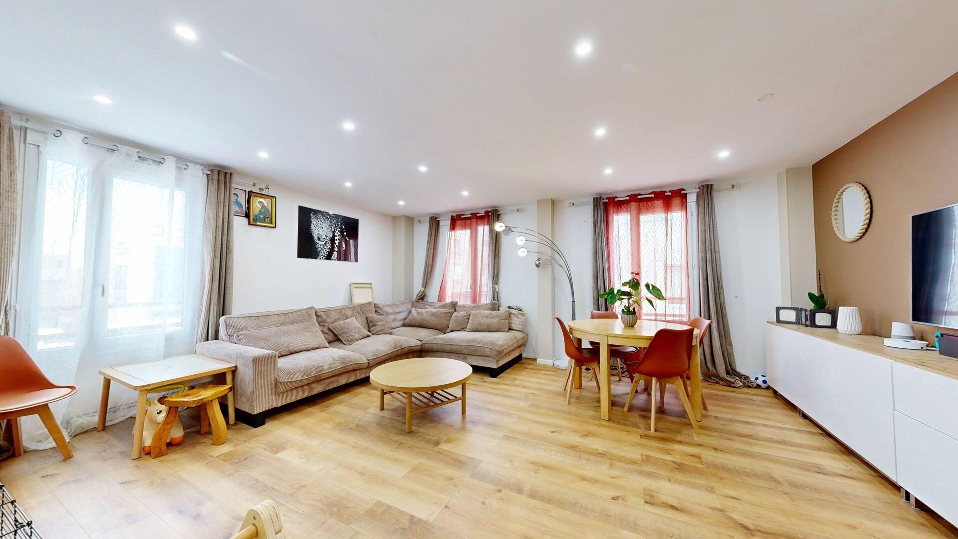 Appartement à vendre, 94m², Cergy