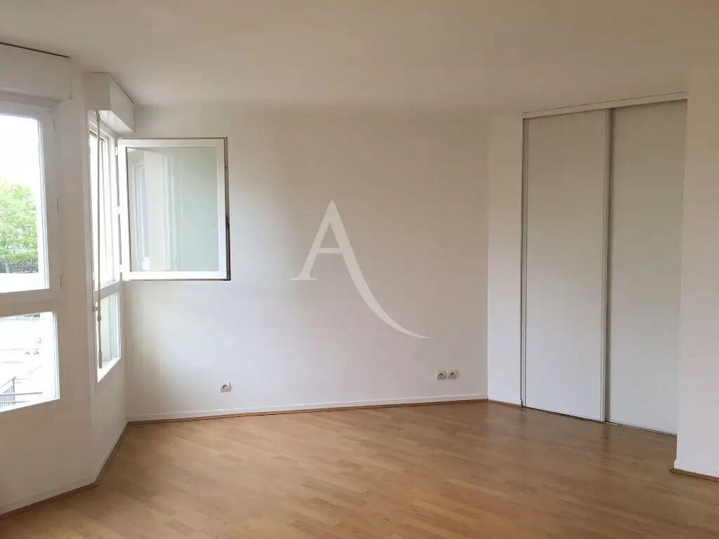 Appartement à louer, 38m², Cergy