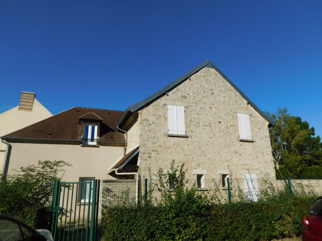 Maison à louer, 134m², Avernes