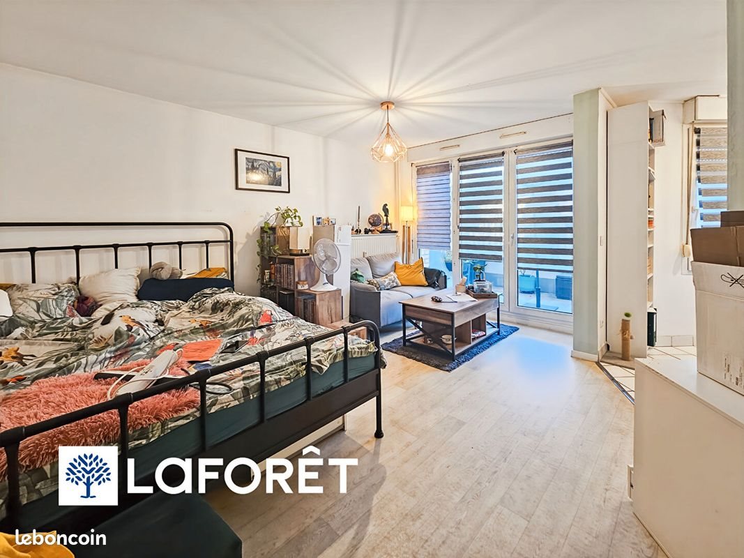 Appartement à louer, 29m², Evry