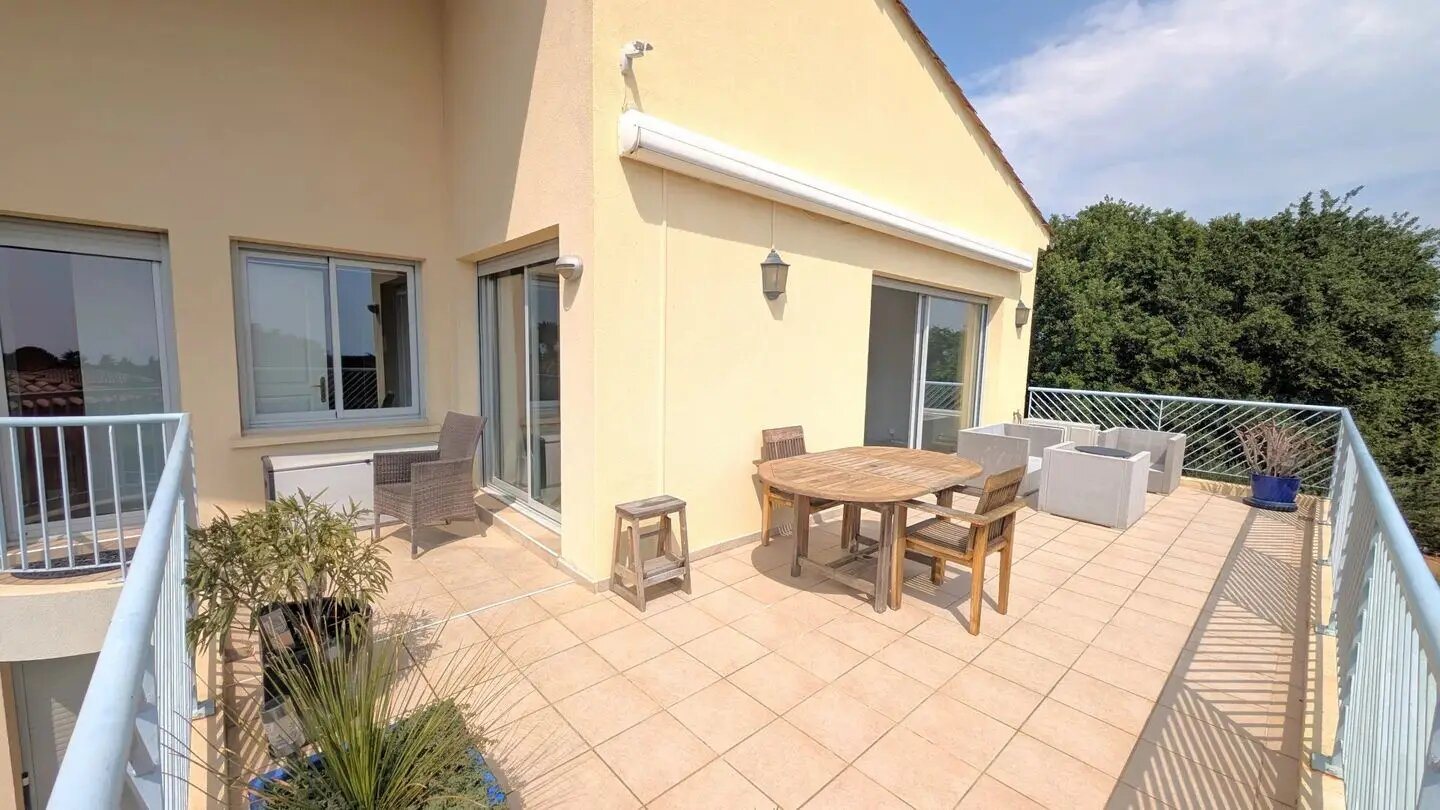 Appartement à louer, 88m², Biot