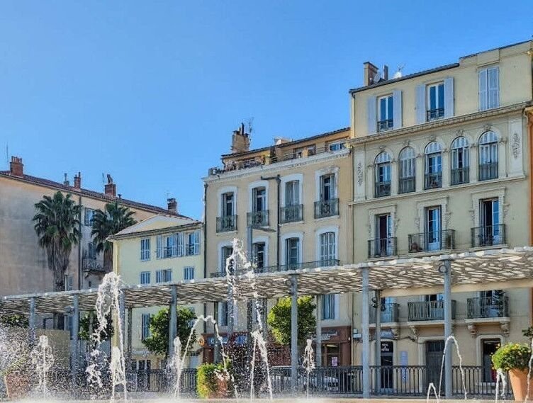 Appartement à louer, 91m², Hyères