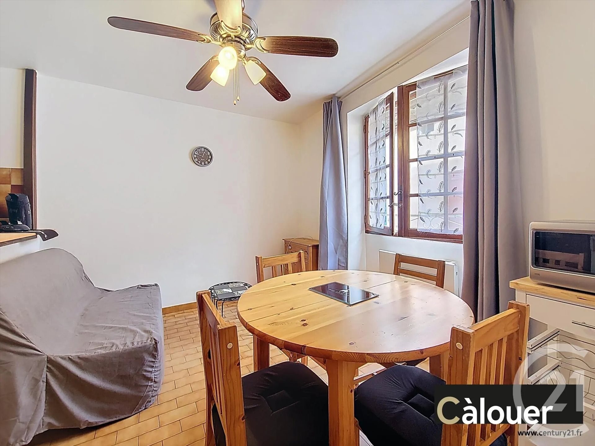 Appartement à louer, 27m², Roquemaure