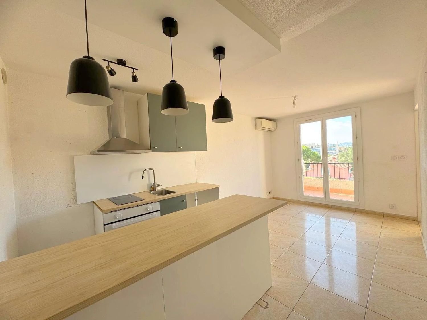 Appartement à louer, 30m², La Seyne-sur-Mer