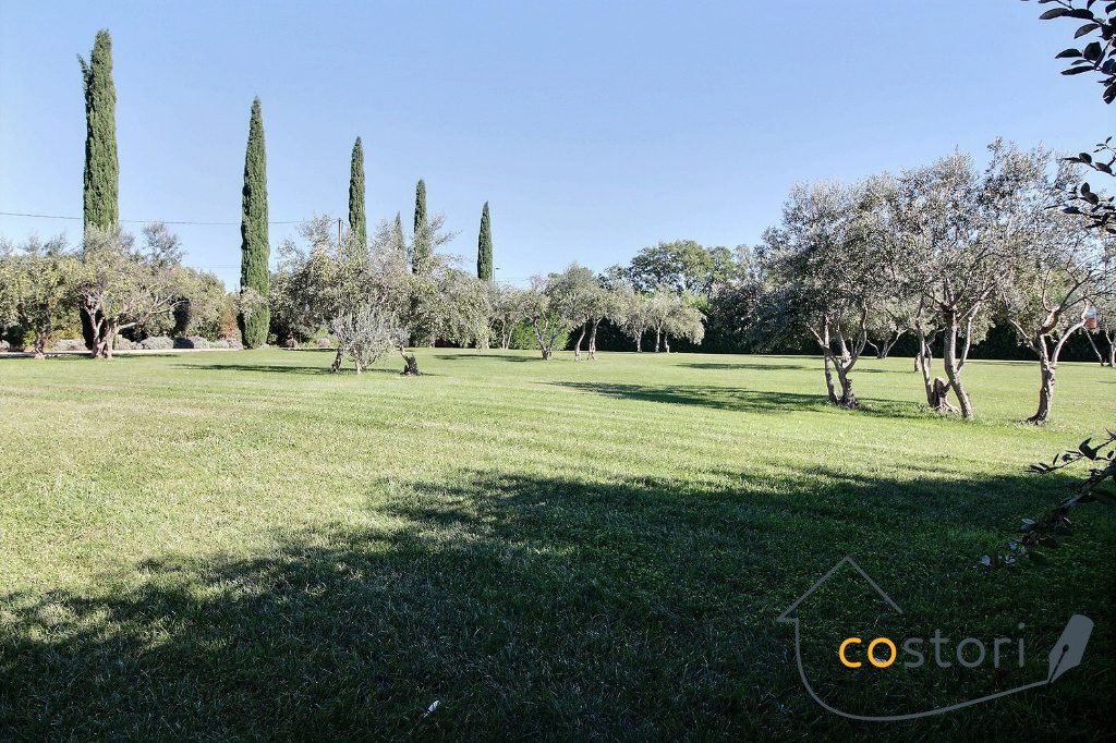 Maison à vendre, 300m², Trans-en-Provence