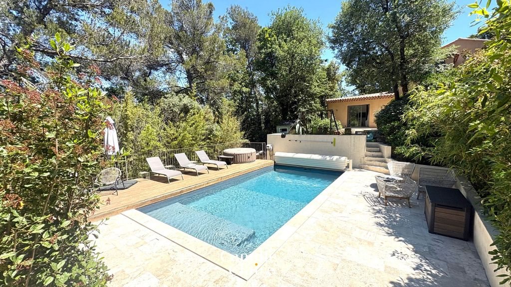 Maison à vendre, 161m², Mimet
