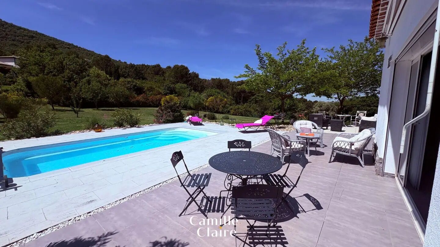 Maison à vendre, 130m², Mimet