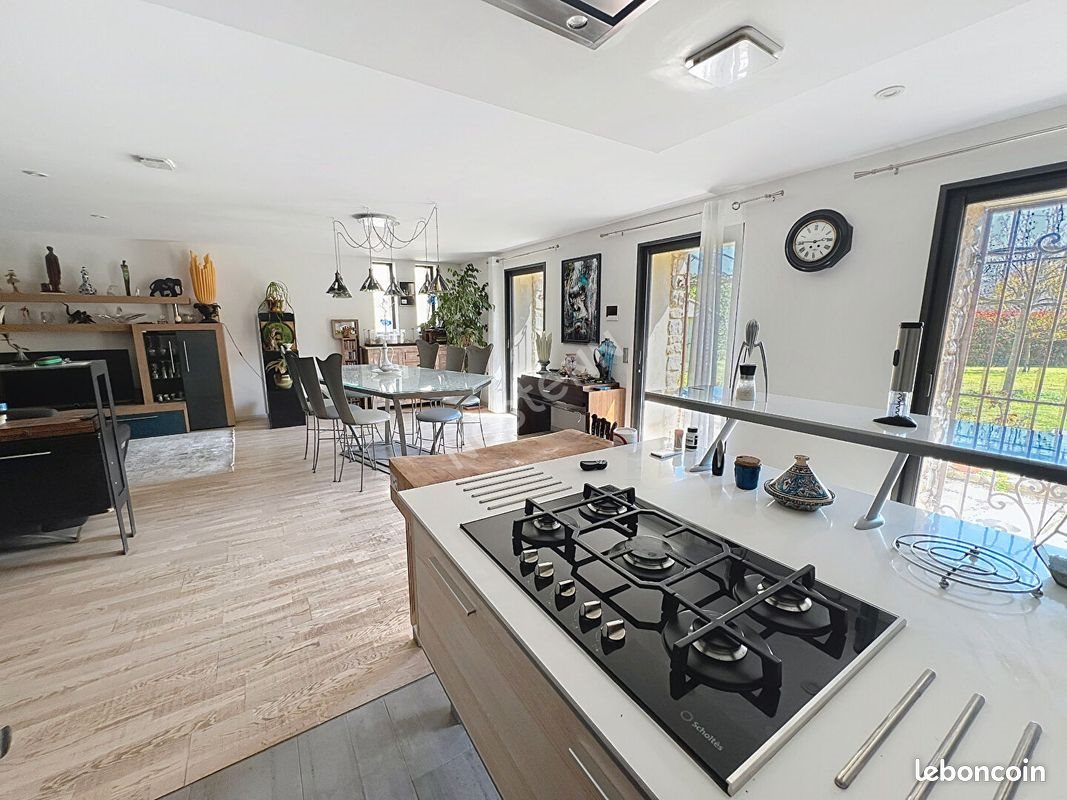 Maison à vendre, 200m², Cucuron