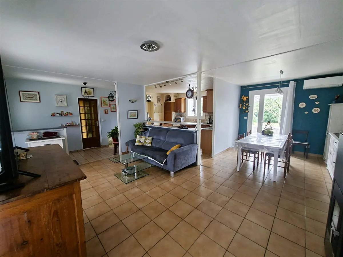 Maison à vendre, 120m², Saint-Genis-de-Saintonge