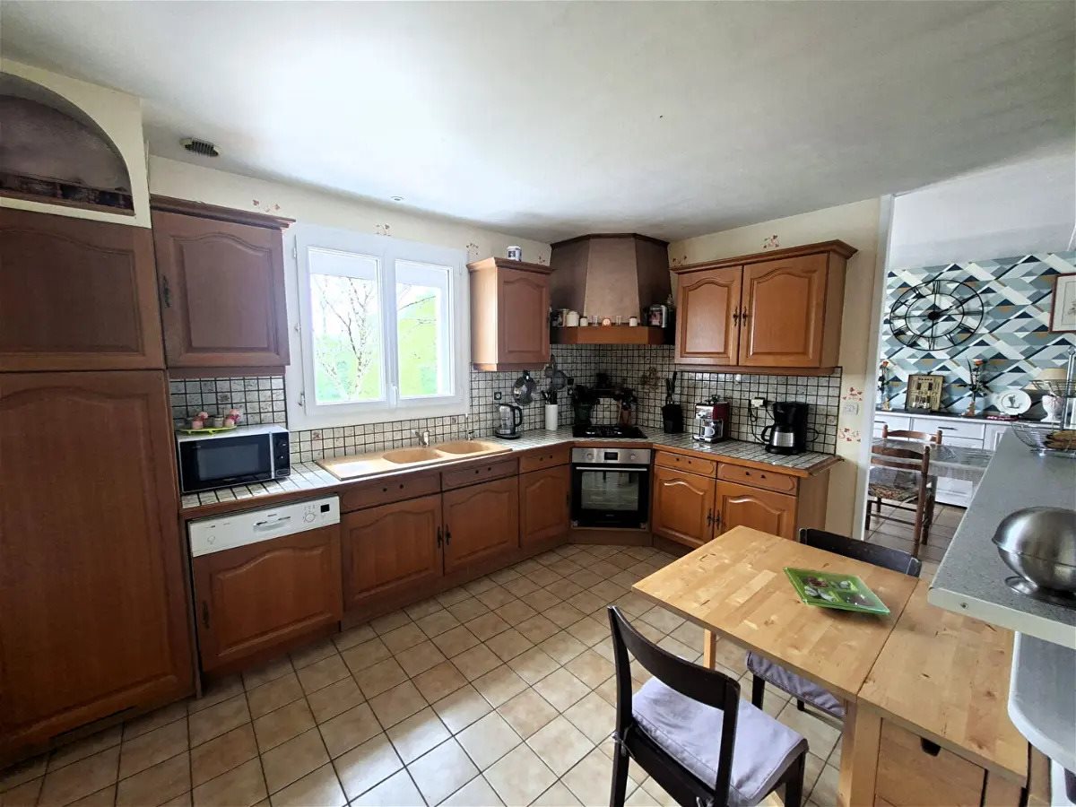 Maison à vendre, 120m², Saint-Genis-de-Saintonge