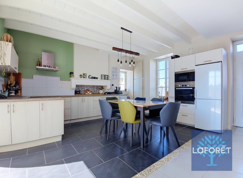 Maison à vendre, 178m², Sigournais