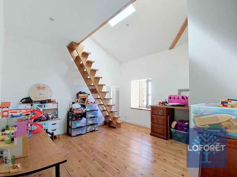 Maison à vendre, 178m², Sigournais