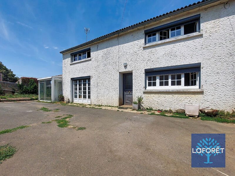 Maison à vendre, 140m², Bazoges-en-Pareds