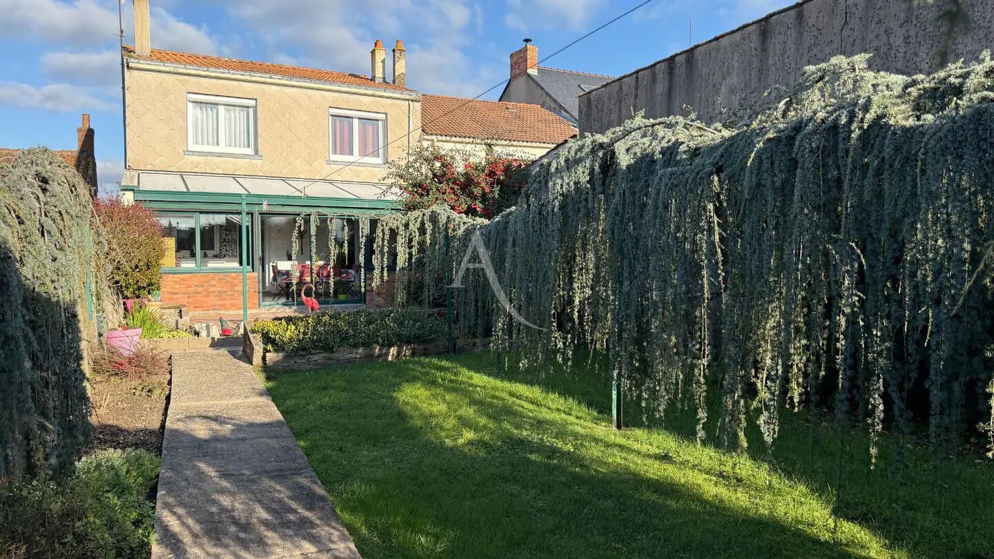 Maison à vendre, 146m², Nesmy