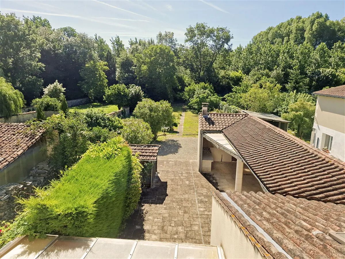 Maison à vendre, 275m², Saint-Jean-d'Angély