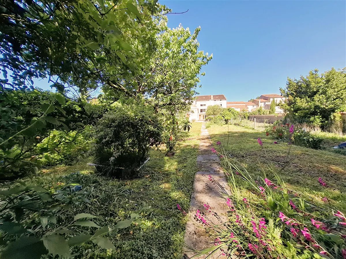 Maison à vendre, 275m², Saint-Jean-d'Angély