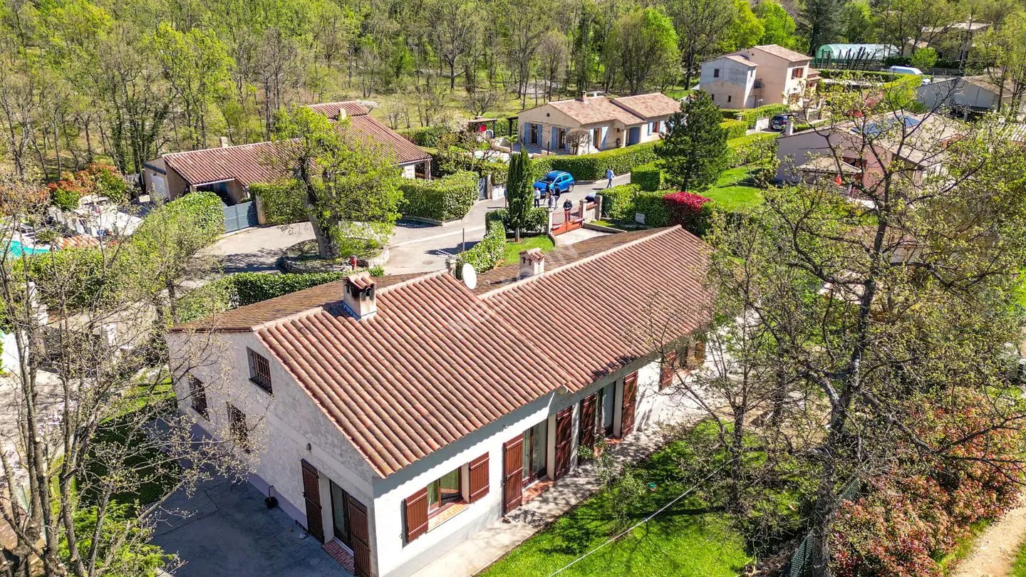 Maison à vendre, 130m², Saint-Vallier-de-Thiey