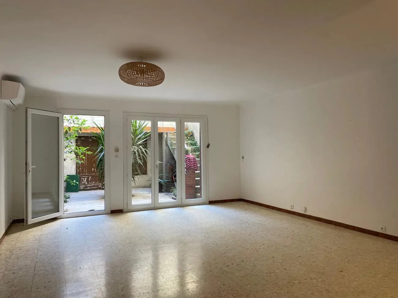 Maison à louer, NaNm², Espira-de-l'Agly