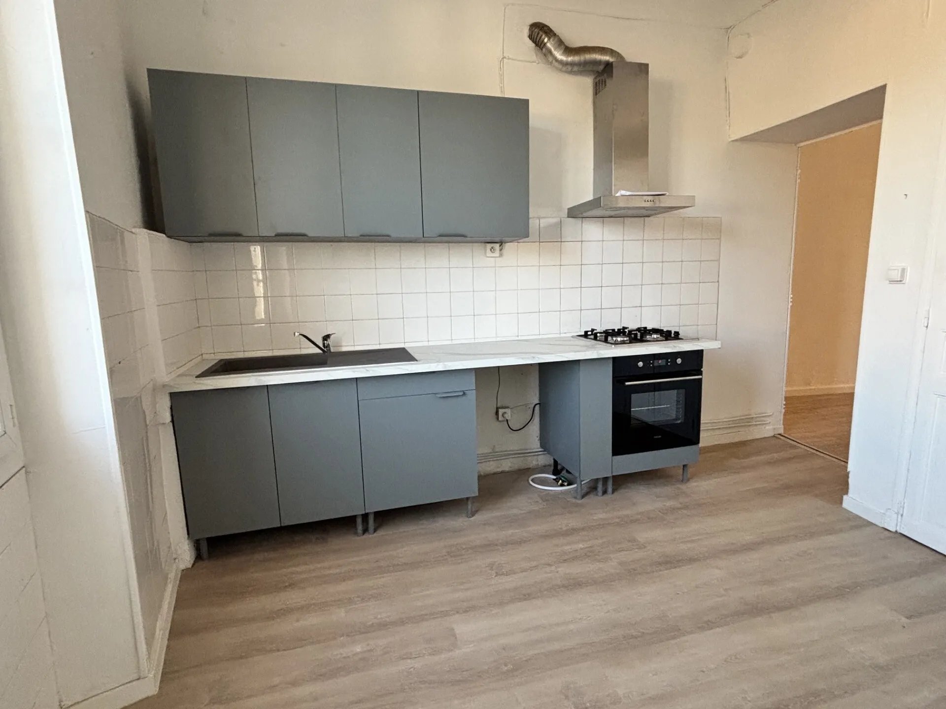 Appartement à louer, 77m², Lambesc