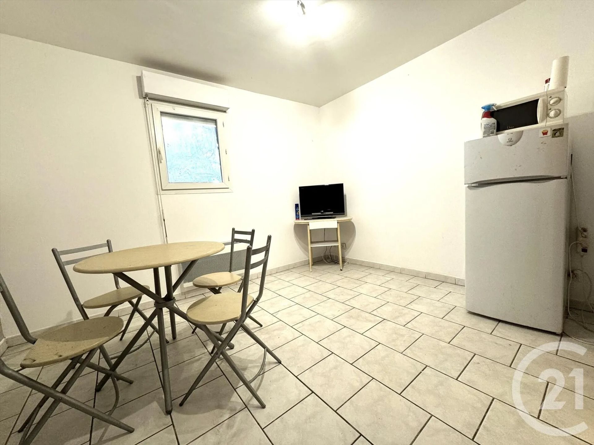 Appartement à louer, 17m², Port-Saint-Louis-du-Rhône