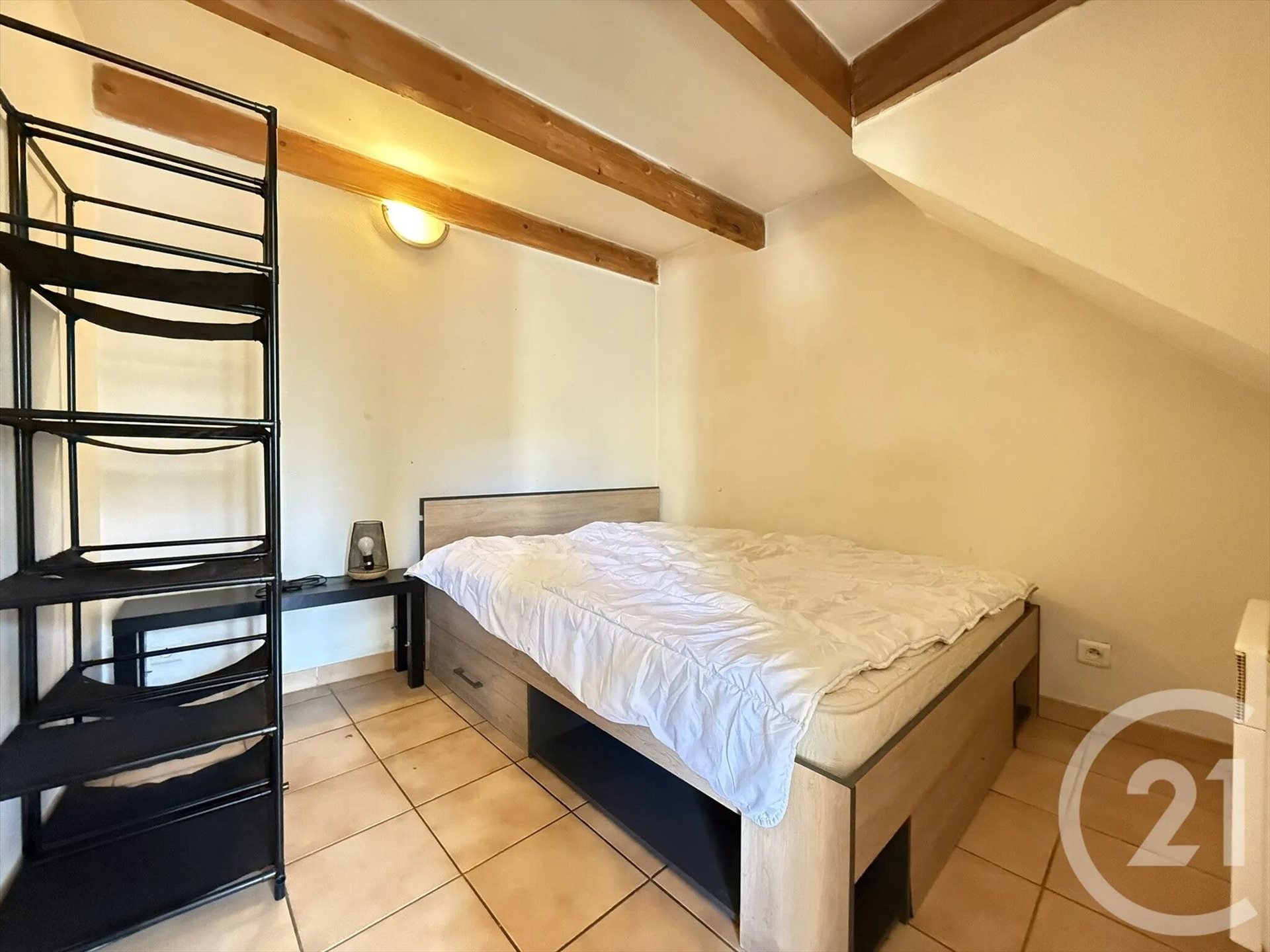 Appartement à louer, 27m², Istres