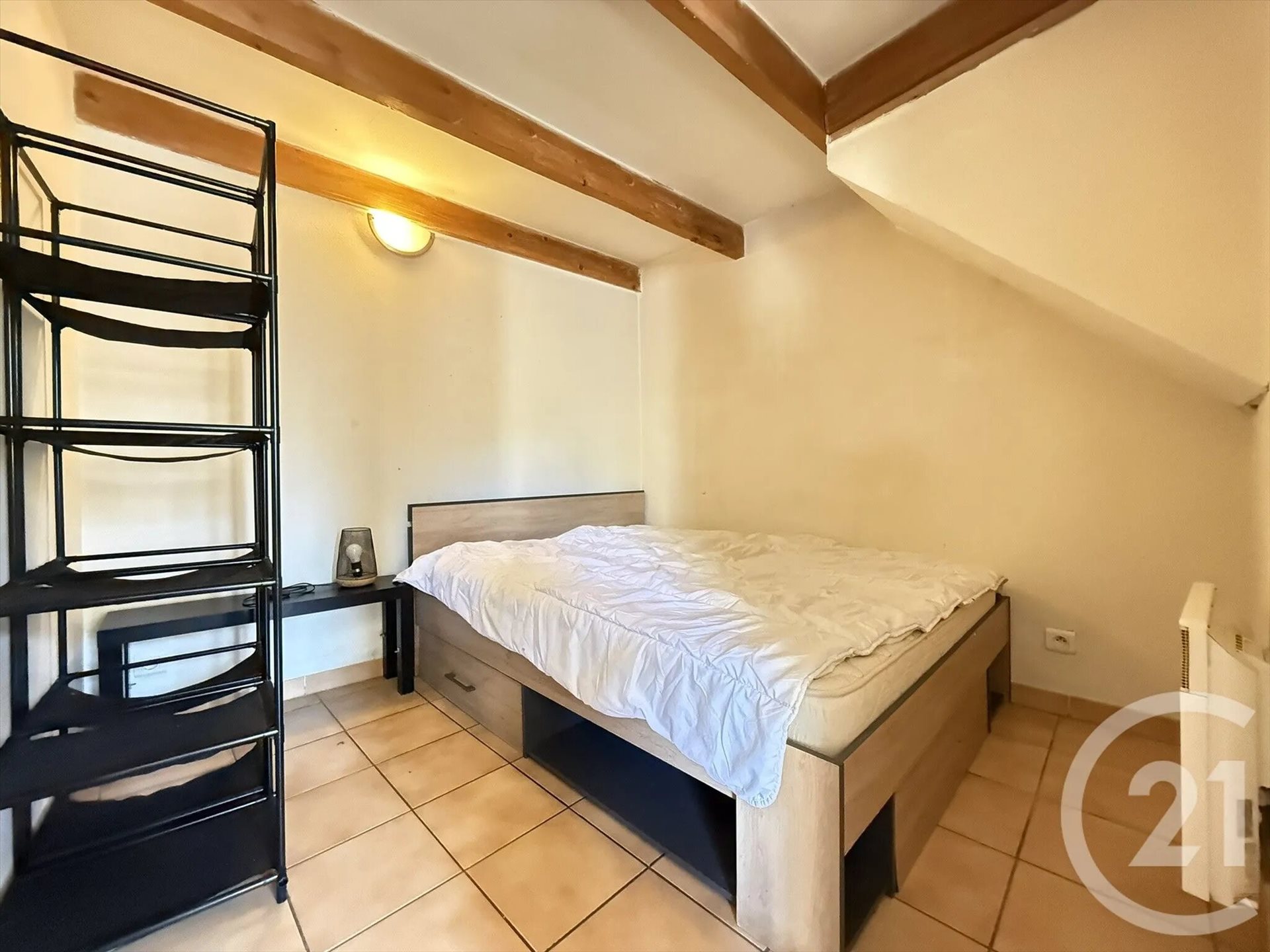 Appartement à louer, 27m², Istres