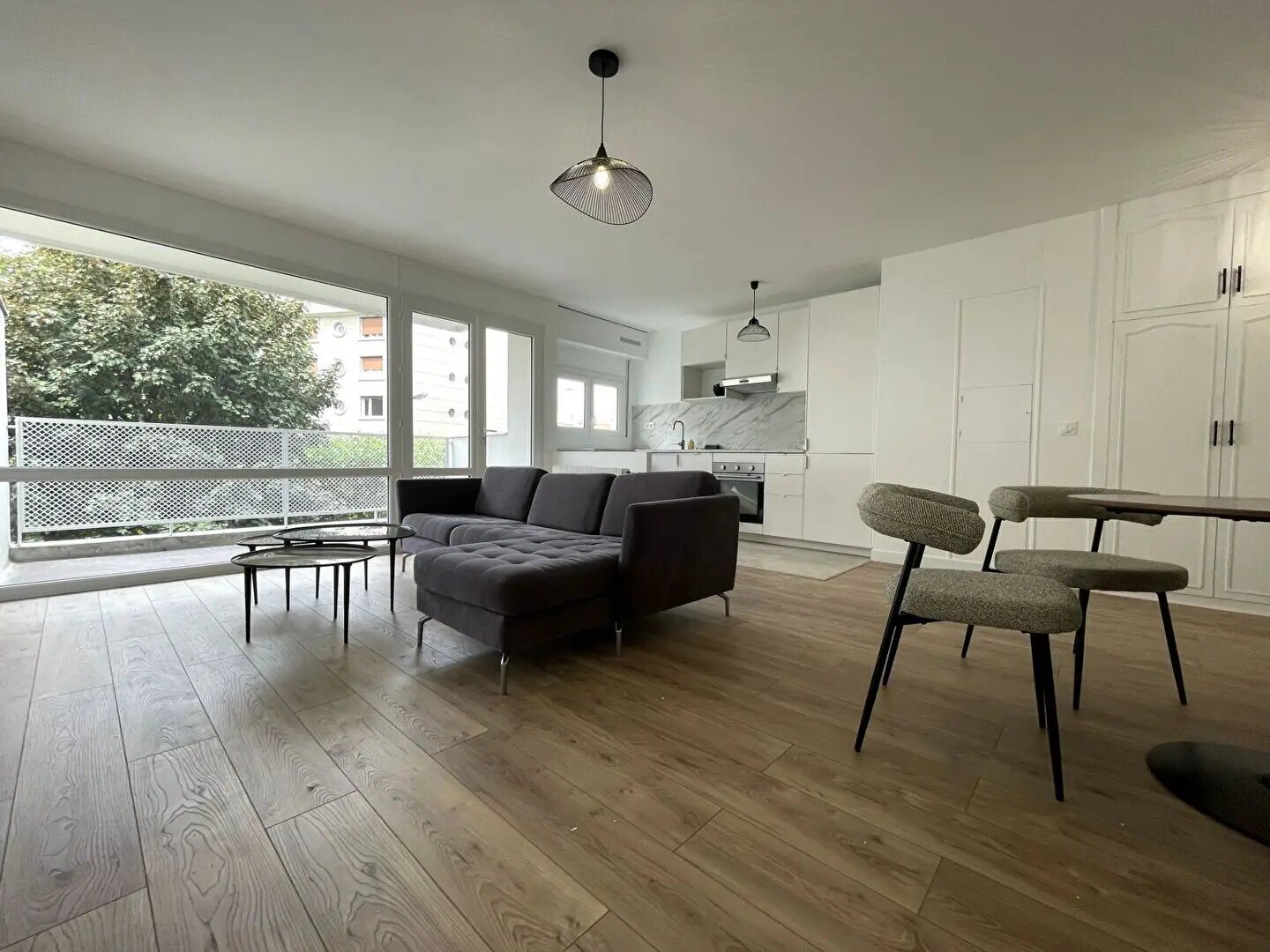 Appartement à louer, 49m², Courbevoie