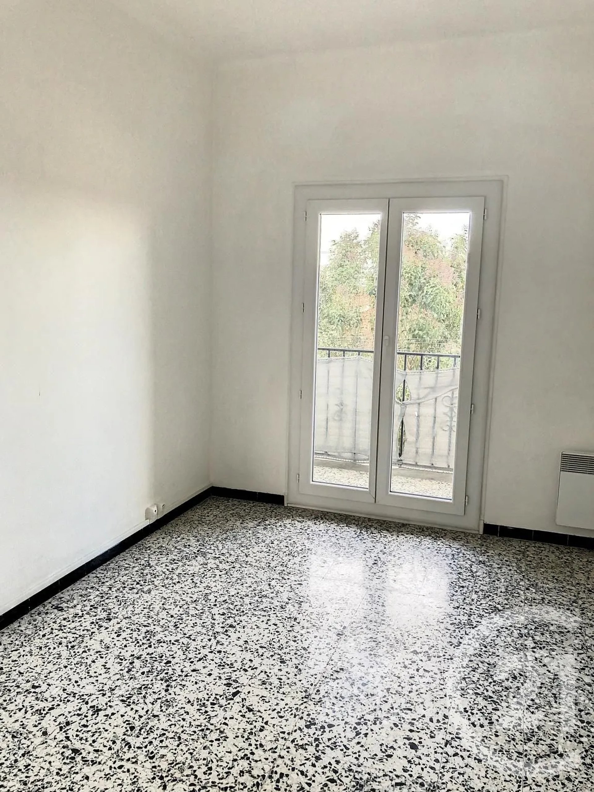 Appartement à louer, 81m², Elne