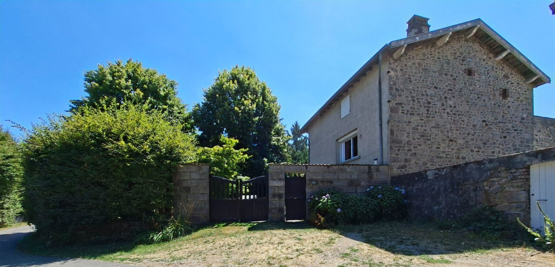 Maison à vendre, 128m², Saint-Romain-les-Atheux