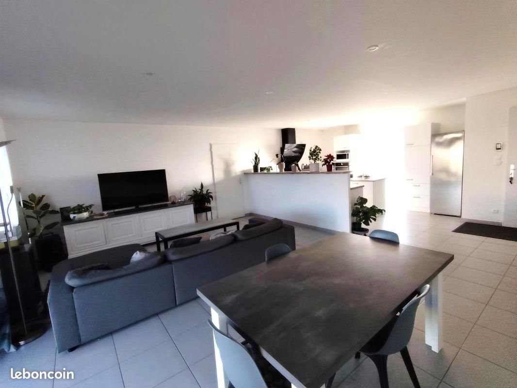Maison à vendre, 92m², Pisany