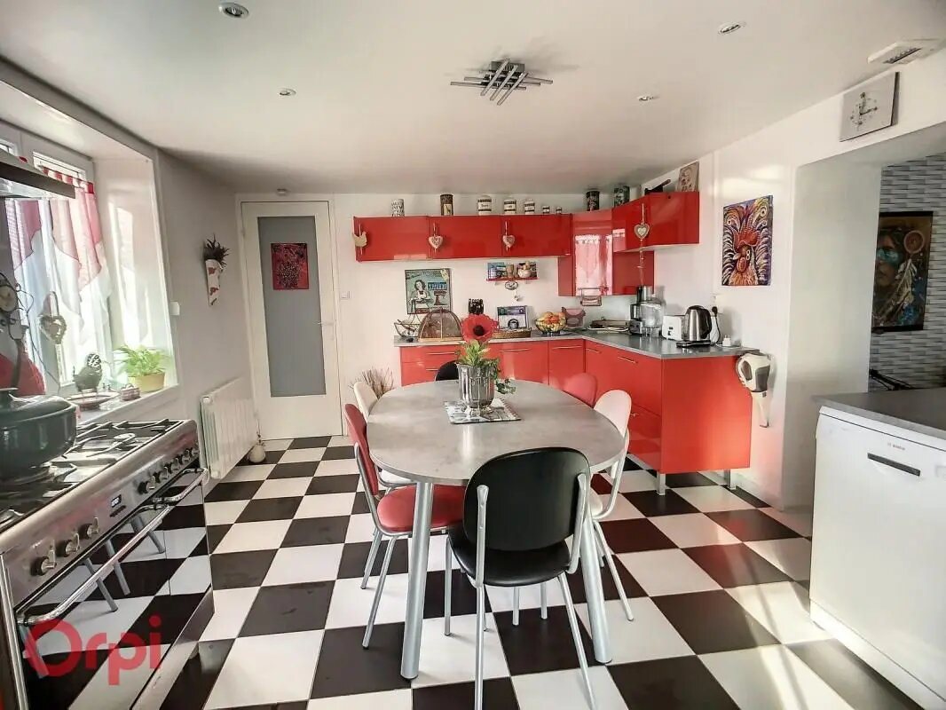 Maison à vendre, 139m², Vernusse