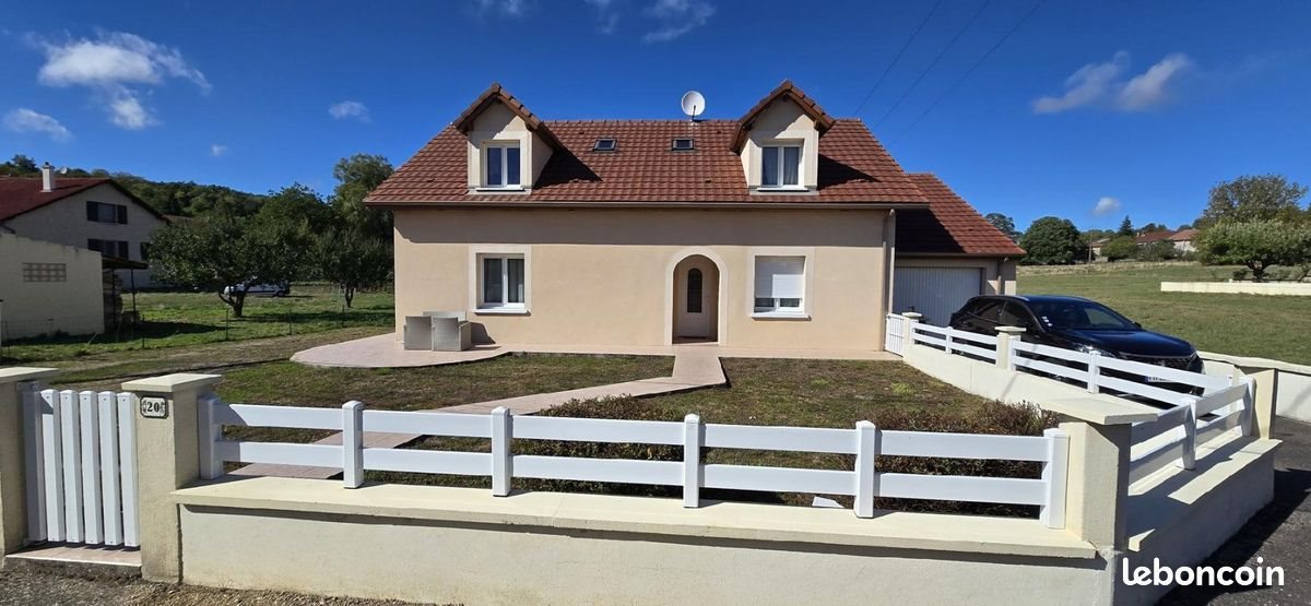 Maison à louer, 145m², Crépey