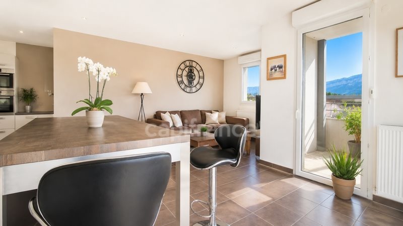 Appartement à vendre, 82m², Saint-Genis-Pouilly