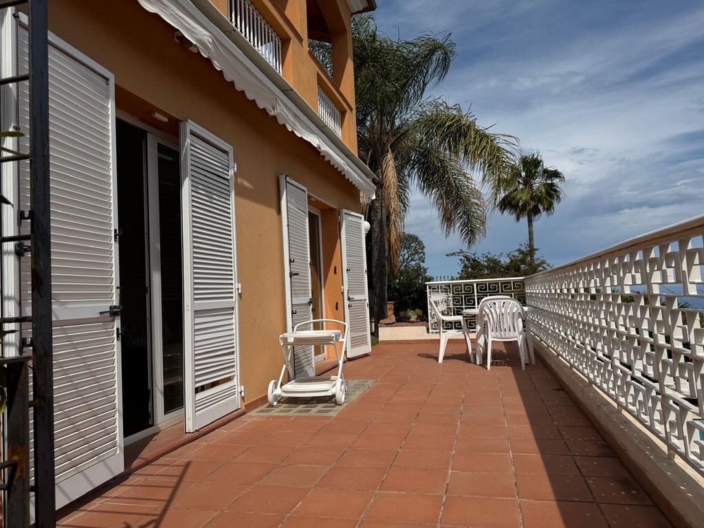 Maison à vendre, 144m², Beausoleil