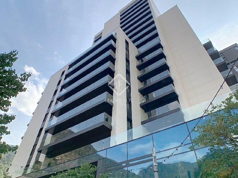 3-bedroom penthouse for sale in Escaldes-Engordany · 2 of 55