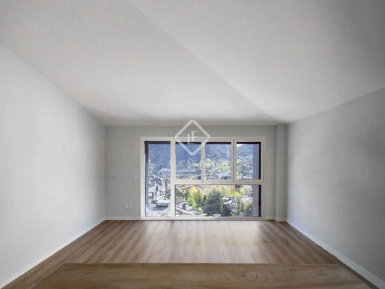 3-bedroom flat for sale in Encamp · 41 of 60