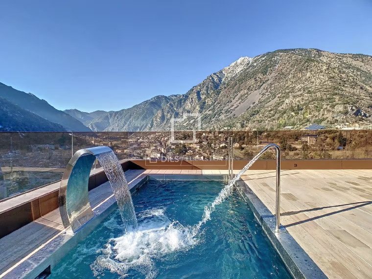 3-bedroom penthouse for sale in Escaldes-Engordany · 2 of 3
