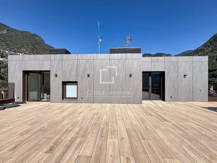 3-bedroom penthouse for sale in Escaldes-Engordany · 3 of 3