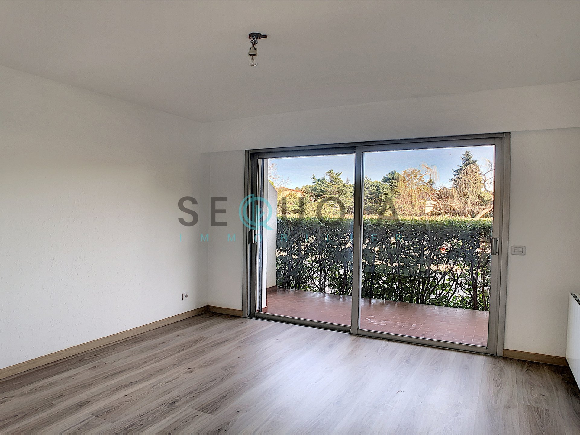 Appartement à louer, 58m², Antibes