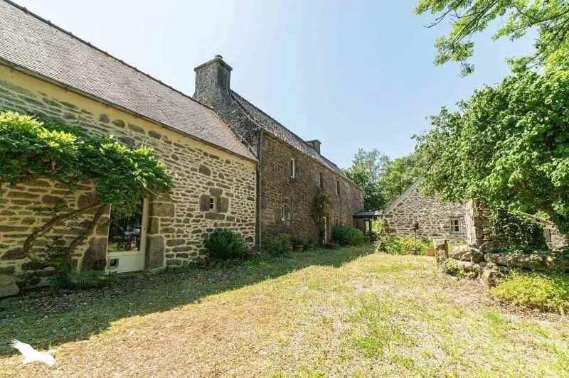 Maison à vendre, 235m², Plounéour-Ménez