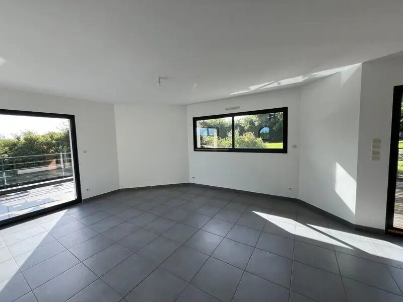 Maison à vendre, 146m², Plounéventer